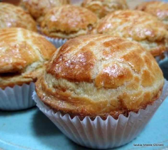 Image Source https://atasteofbrazil.wordpress.com/tag/pastry/