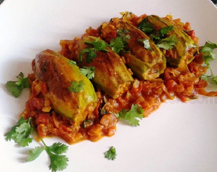 Photo Credit  http://foodpunch.com/stuffed-pointed-gourd-with-shrimps-potoler-dolma-recipe/