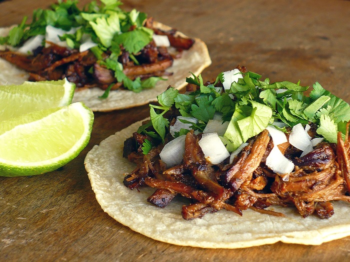 Photo Credit http://www.foodpeoplewant.com/tacos-de-barbacoa/