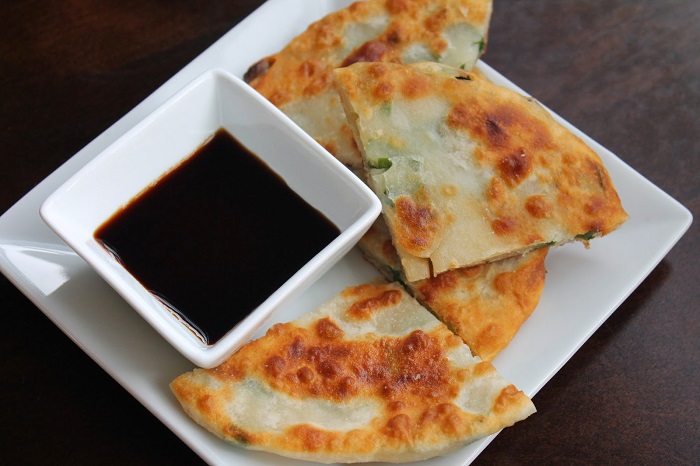 Image Source http://theculturaldish.blogspot.in/2014/08/scallion-pancakes-cong-you-bing.html