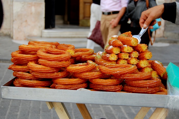 Image Source http://www.thedailyout.com/10-must-try-istanbul-street-foods/