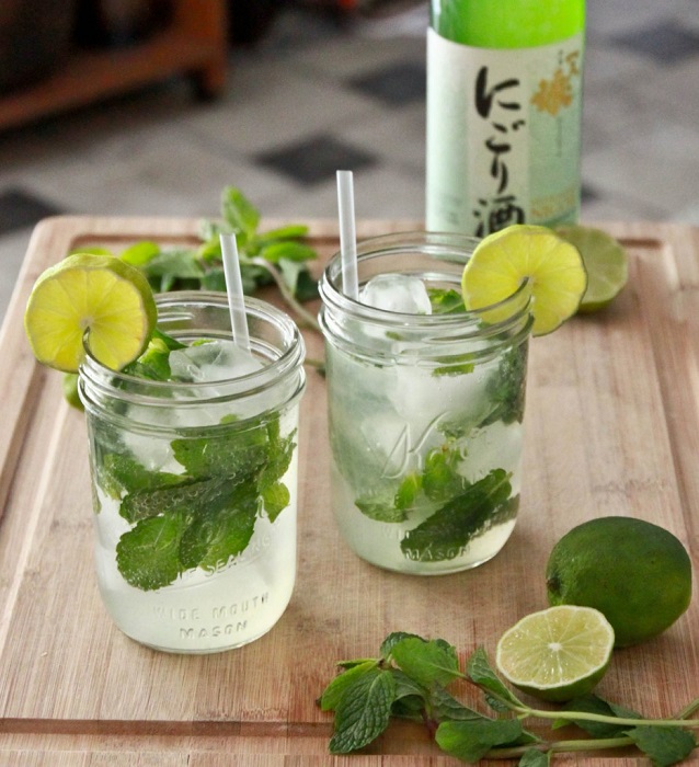 Photo Credit http://lindawagner.net/blog/2011/05/how-to-make-a-mojito-cocktail