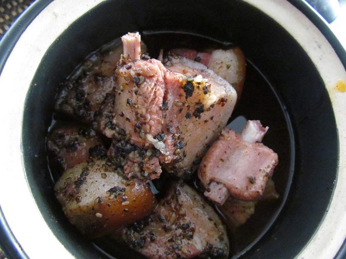Photo Credit  http://homegrown.co.in/around-india-throug-18-of-its-most-delicious-pork-dishes/